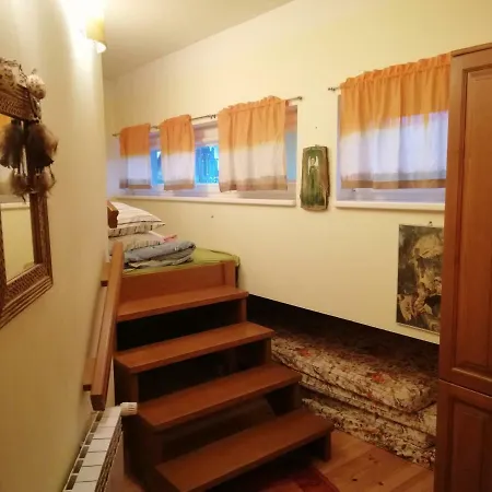 Goscinne Lalaj Проживание в семье